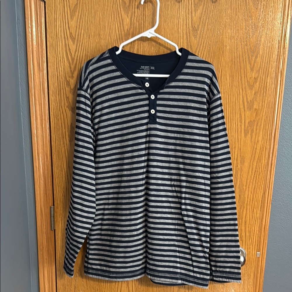 Old Navy Navy and Gray Striped Long Sleeve Tee
